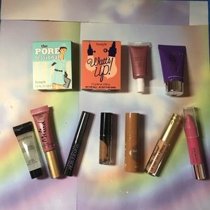 FREE Gift w Purchase.